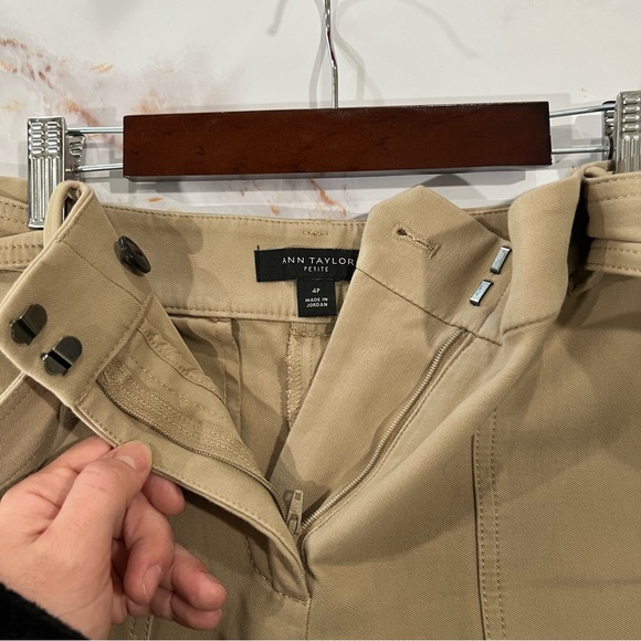Ann Taylor 4P Women’s Khaki Marina Short - Picture 9 of 11